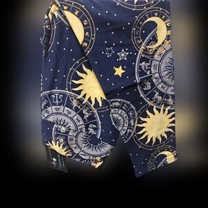 NWT Charlie's Project Capri OS Leggings Cosmos